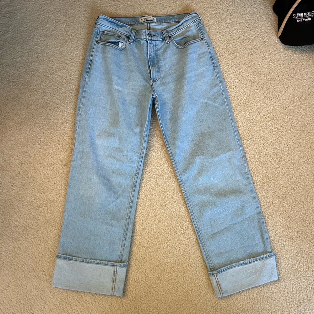 Abercrombie & Fitch Light Blue Straight Leg Jeans 6